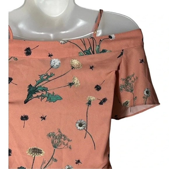 1810. EXPRESS OFF SHOULDERS SPAGHETTI‎ STRAPS BLOUSE FULLT BUTTON UP SIZE XSMALL - Picture 7 of 9